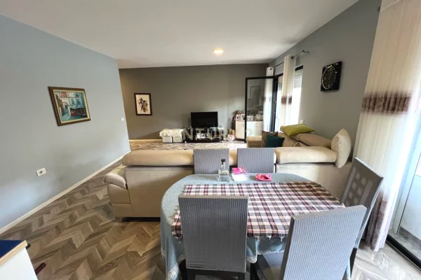 Shtepi ne shitje Apartament ne Tirane, 2+1, Mobilimi E mobiluar, Pagesa 189,000  Euro.