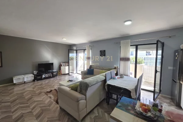 Shtepi ne shitje Apartament ne Tirane, 2+1, Mobilimi E mobiluar, Pagesa 189,000  Euro.