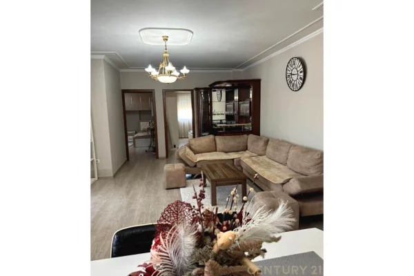 Shtepi ne shitje Apartament ne Tirane, 2+1, Mobilimi E mobiluar, Pagesa 180,000  Euro.