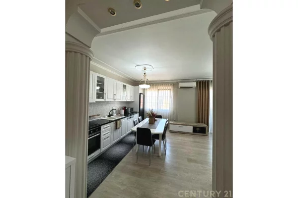 Shtepi ne shitje Apartament ne Tirane, 2+1, Mobilimi E mobiluar, Pagesa 180,000  Euro.