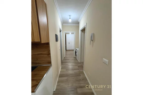 Shtepi me qera Apartament ne Tirane, 2+1, Mobilimi Pjeserisht e mobiluar, Pagesa 50,000  Leke.