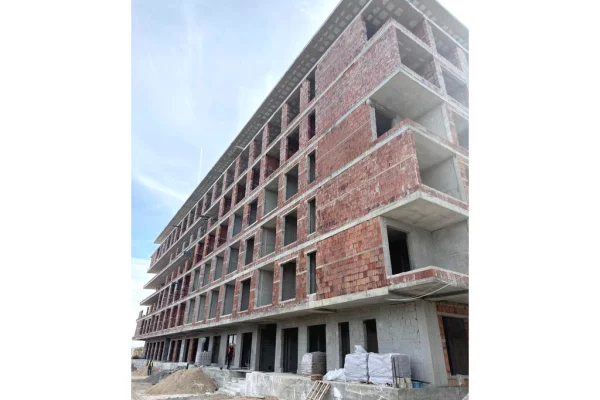 Ambient biznesi ne shitje 3+1 ne Durres - 48,000 Euro