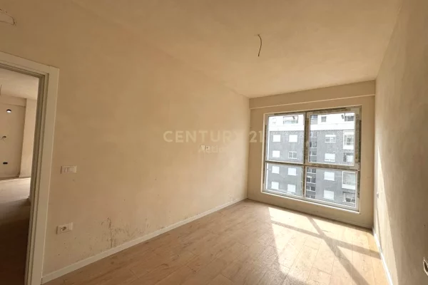 Shtepi ne shitje 2+1 ne Tirane - 300,000 Euro