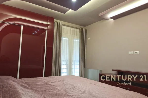 Shtepi me qera Apartament ne Tirane, 2+1, Mobilimi E mobiluar, Pagesa 900  Euro.