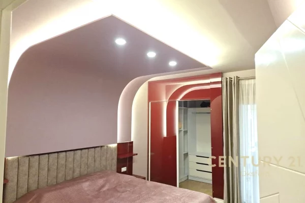 Shtepi me qera Apartament ne Tirane, 2+1, Mobilimi E mobiluar, Pagesa 900  Euro.