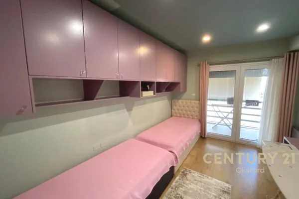 Shtepi me qera Apartament ne Tirane, 2+1, Mobilimi E mobiluar, Pagesa 900  Euro.