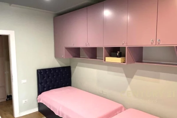 Shtepi me qera Apartament ne Tirane, 2+1, Mobilimi E mobiluar, Pagesa 900  Euro.