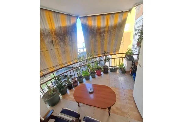 Shtepi ne shitje Apartament ne Tirane, 2+1, Mobilimi E mobiluar, Pagesa 320,000  Euro.