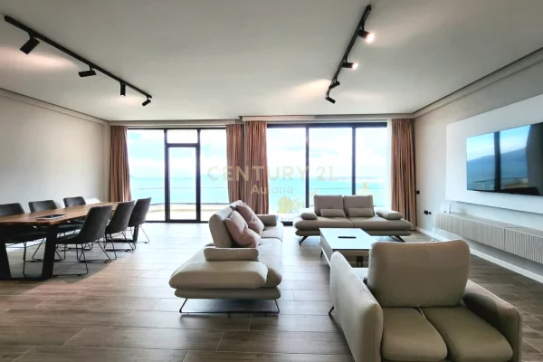 Shtepi ne shitje 2+1 ne Vlore - 389,000 Euro