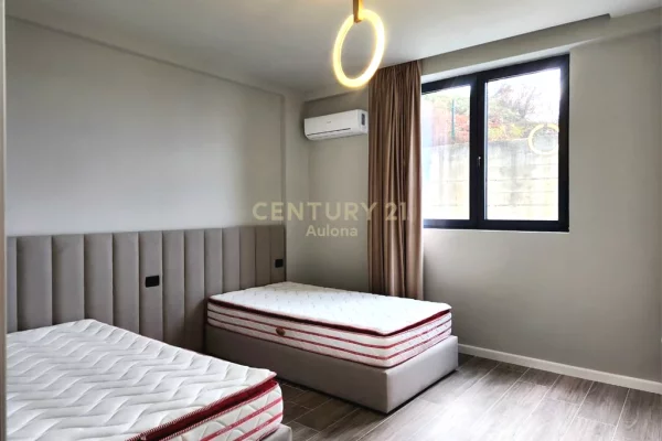 Shtepi ne shitje Apartament ne Vlore, 2+1, Mobilimi E mobiluar, Pagesa 389,000  Euro.