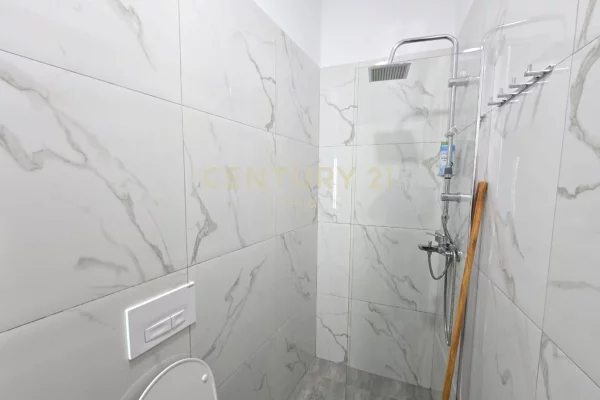 Shtepi ne shitje Apartament ne Tirane, 2+1, Mobilimi E mobiluar, Pagesa 164,000  Euro.