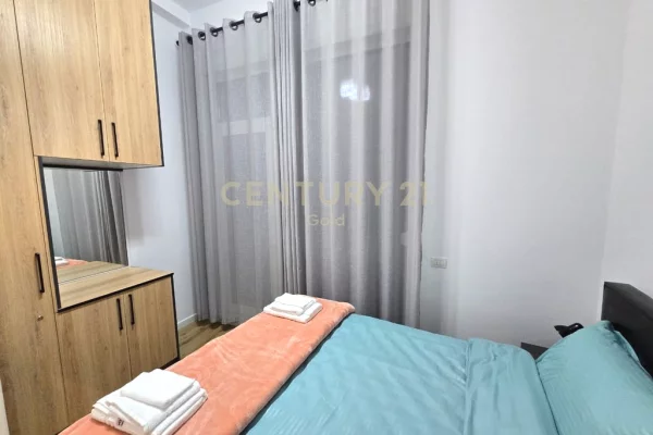 Shtepi ne shitje Apartament ne Tirane, 2+1, Mobilimi E mobiluar, Pagesa 164,000  Euro.