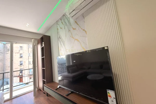 Shtepi me qera Apartament ne Tirane, 2+1, Mobilimi E mobiluar, Pagesa 850  Euro.