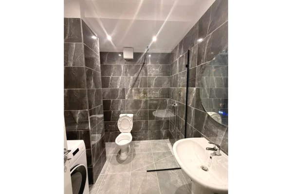 Shtepi me qera Apartament ne Tirane, 2+1, Mobilimi E mobiluar, Pagesa 850  Euro.