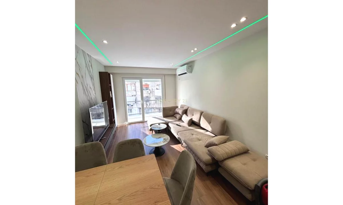 Shtepi me qera Apartament ne Tirane, 1+1, Mobilimi E mobiluar, Pagesa 650  Euro.