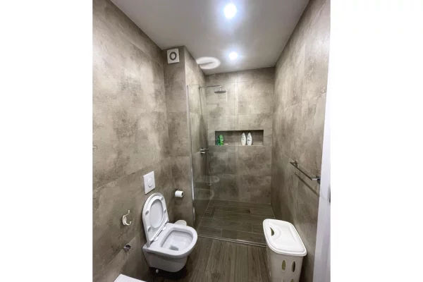 Shtepi me qera Apartament ne Tirane, 1+1, Mobilimi E mobiluar, Pagesa 600  Euro.