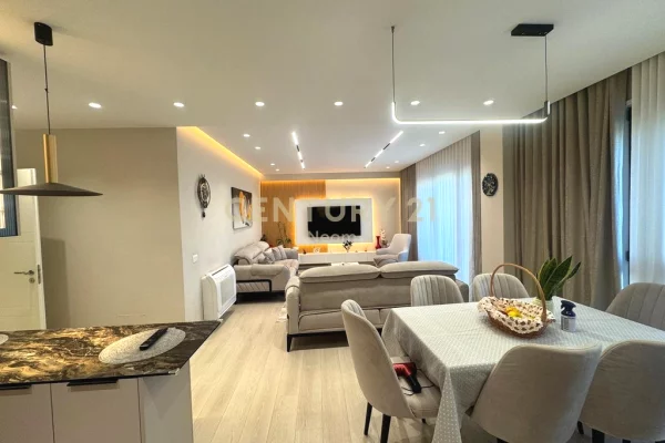 Shtepi ne shitje Apartament ne Tirane, 2+1, Mobilimi E mobiluar, Pagesa 440,000  Euro.