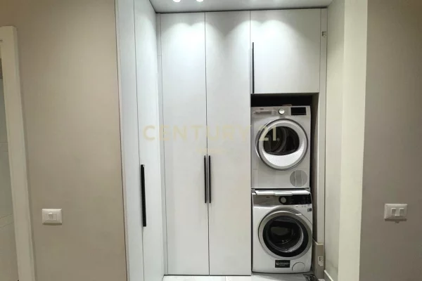 Shtepi ne shitje Apartament ne Tirane, 2+1, Mobilimi E mobiluar, Pagesa 440,000  Euro.