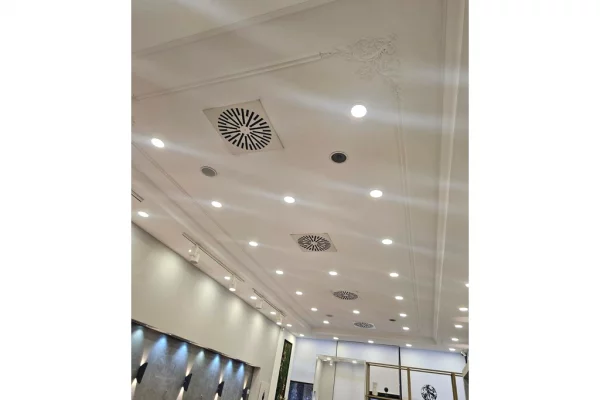 Jepet me qira ambient komercial prane Art Tribuna!