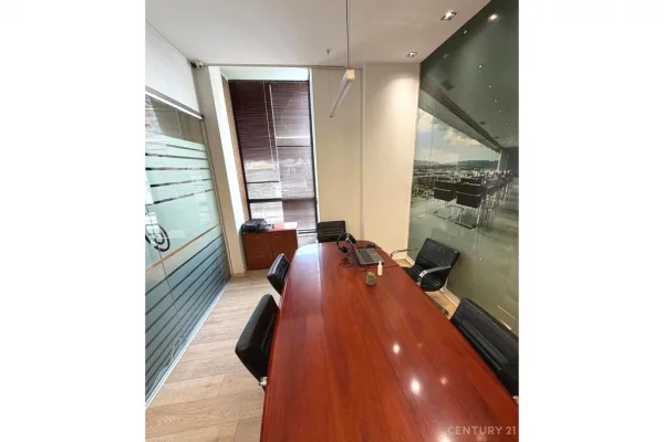 Zyrë me Qira në një nga Lokacionet më Elitare të Tiranës – Pranë Nobis