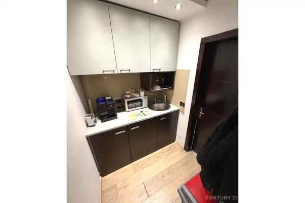 Zyre me Qira ne nje nga Lokacionet me Elitare te Tiranes – Prane Nobis