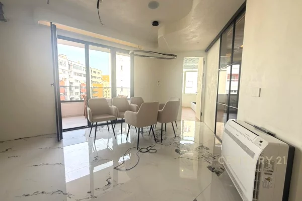 Shtepi ne shitje Apartament ne Tirane, 2+1, Mobilimi E mobiluar, Pagesa 335,000  Euro.