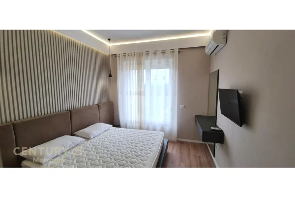 Shtepi me qera Apartament ne Tirane, 2+1, Mobilimi E mobiluar, Pagesa 1,200  Euro.