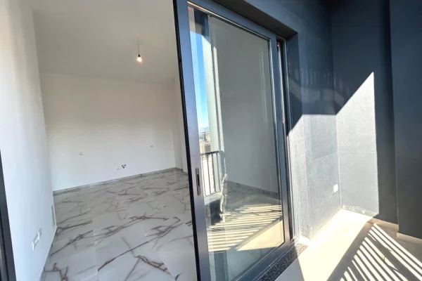 Shtepi me qera Apartament ne Tirane, 2+1, Mobilimi E mobiluar, Pagesa 1,100  Euro.