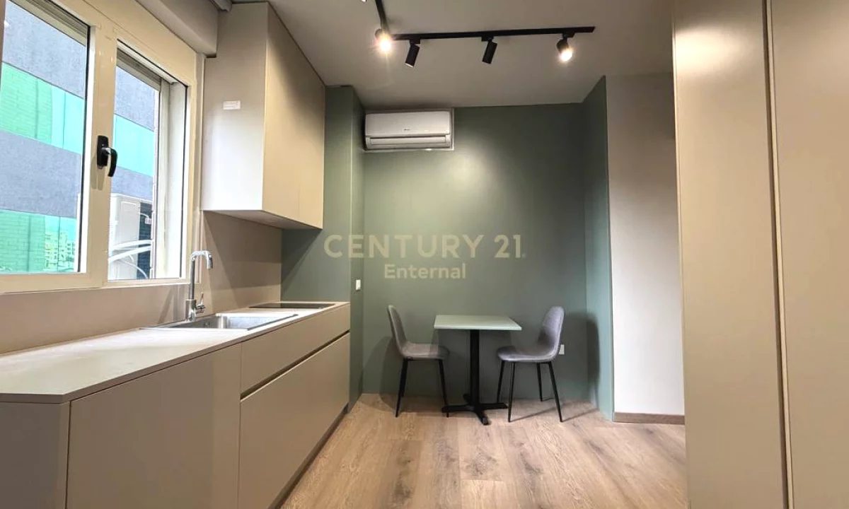 Shtepi ne shitje Apartament ne Tirane, Garsoniere, Mobilimi E mobiluar, Pagesa 290,000  Euro.