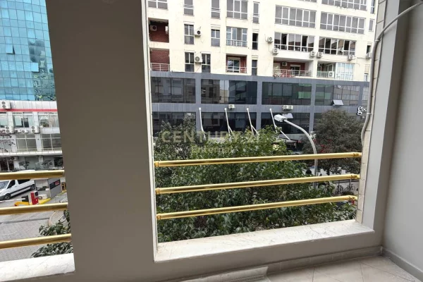 Shtepi ne shitje Apartament ne Tirane, Garsoniere, Mobilimi E mobiluar, Pagesa 290,000  Euro.