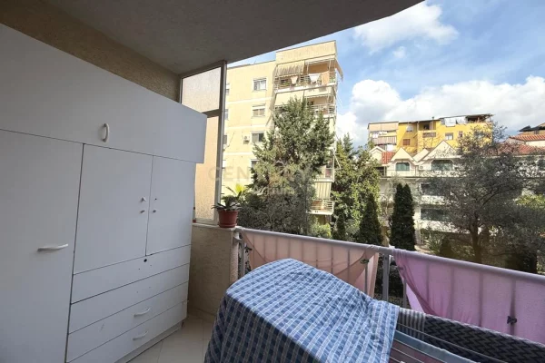 Shtepi me qera Apartament ne Tirane, 1+1, Mobilimi E mobiluar, Pagesa 400  Euro.