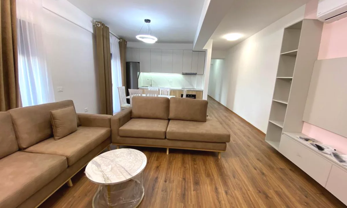 Shtepi me qera Apartament ne Tirane, 2+1, Mobilimi E mobiluar, Pagesa 800  Euro.