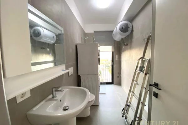 Shtepi me qera Apartament ne Tirane, 2+1, Mobilimi E mobiluar, Pagesa 800  Euro.