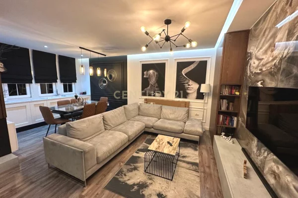 Shtepi me qera 2+1 ne Durres - 1,300 Euro