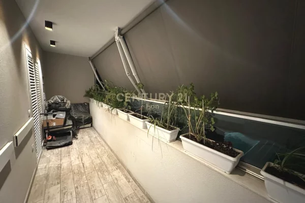 Shtepi me qera Apartament ne Durres, 2+1, Mobilimi Bosh, pa mobiluar, Pagesa 1,300  Euro.