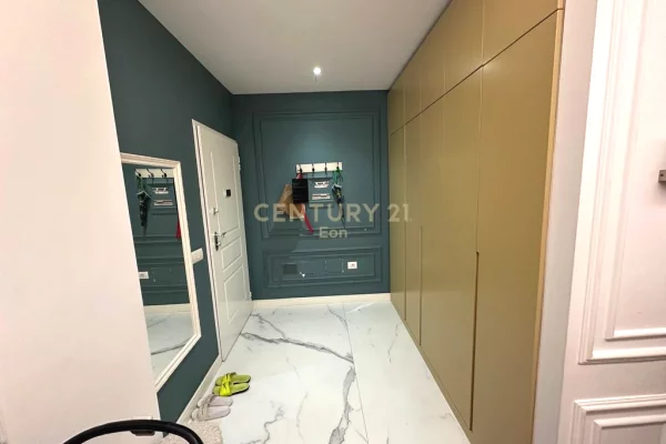 Shtepi me qera Apartament ne Durres, 2+1, Mobilimi Bosh, pa mobiluar, Pagesa 1,300  Euro.