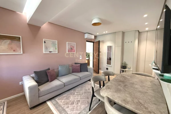 Shtepi me qera Apartament ne Tirane, 2+1, Mobilimi E mobiluar, Pagesa 1,000  Euro.