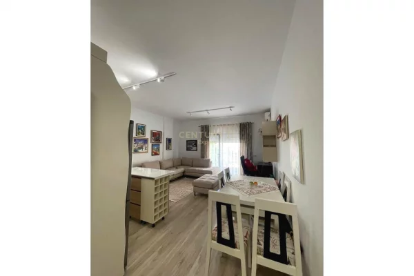 Shtepi me qera Apartament ne Tirane, 1+1, Mobilimi E mobiluar, Pagesa 600  Euro.