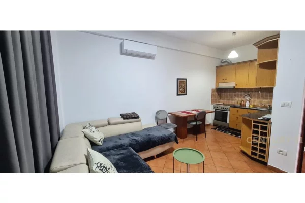 Shtepi me qera Apartament ne Tirane, 1+1, Mobilimi E mobiluar, Pagesa 450  Euro.