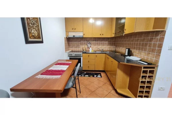 Shtepi me qera Apartament ne Tirane, 1+1, Mobilimi E mobiluar, Pagesa 450  Euro.