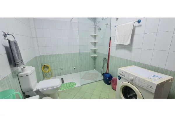 Shtepi me qera Apartament ne Tirane, 1+1, Mobilimi E mobiluar, Pagesa 450  Euro.