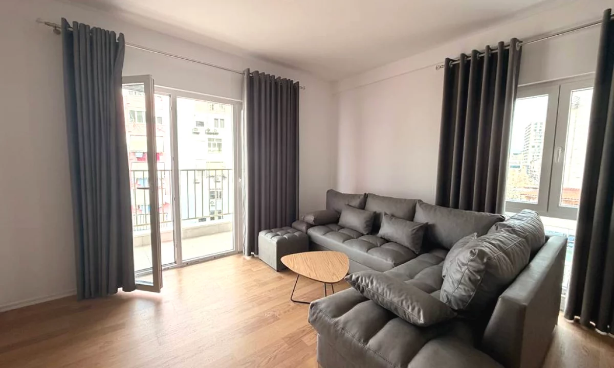 Shtepi me qera Apartament ne Tirane, 2+1, Mobilimi E mobiluar, Pagesa 800  Euro.