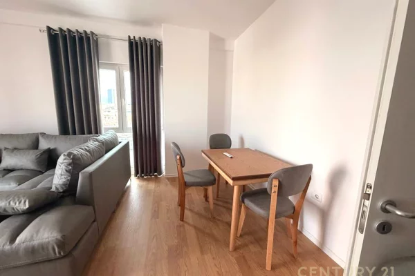 Shtepi me qera Apartament ne Tirane, 2+1, Mobilimi E mobiluar, Pagesa 800  Euro.