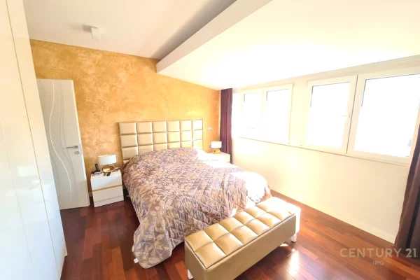 Apartment for sale in Tirana 2+1, Furnished