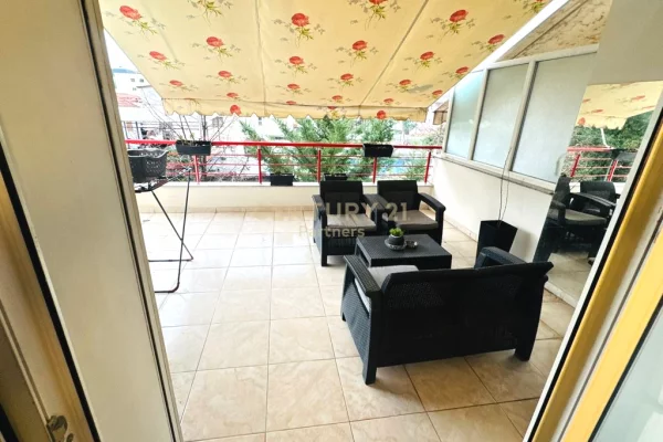 Shtepi ne shitje Apartament ne Tirane, 1+1, Mobilimi E mobiluar, Pagesa 199,000  Euro.