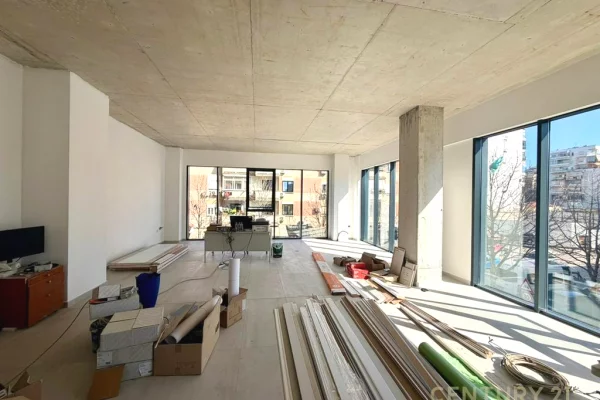 AMBIENT 250 METRA OPEN SPACE BUZE RRUGES BARRIKADAVE PER QIRA!