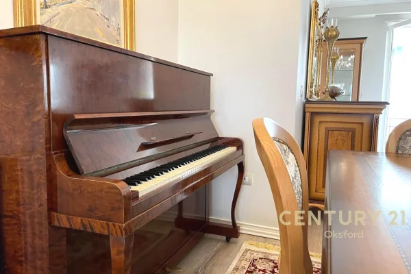 Shtepi me qera Apartament ne Tirane, 3+1, Mobilimi E mobiluar, Pagesa 1,500  Euro.