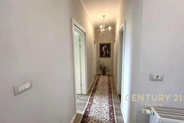 Shtepi me qera Apartament ne Tirane, 3+1, Mobilimi E mobiluar, Pagesa 1,500  Euro.