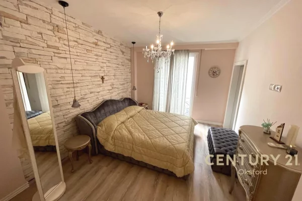 Shtepi me qera Apartament ne Tirane, 3+1, Mobilimi E mobiluar, Pagesa 1,500  Euro.