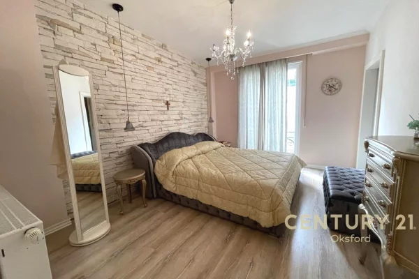 Shtepi me qera Apartament ne Tirane, 3+1, Mobilimi E mobiluar, Pagesa 1,500  Euro.